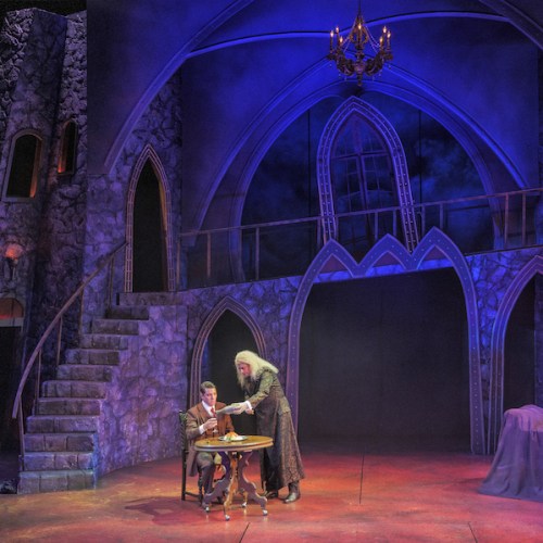 23_ZACH_Dracula_P-1000190_Photo_ Kirk Tuck