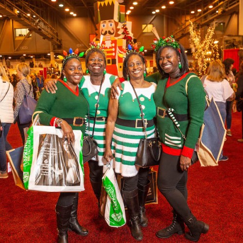 Nutcracker Market Elves