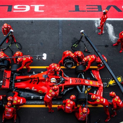Pit Crew_Vettel_Ferrari
